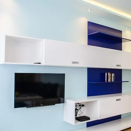 Blue Luxury Apartment *